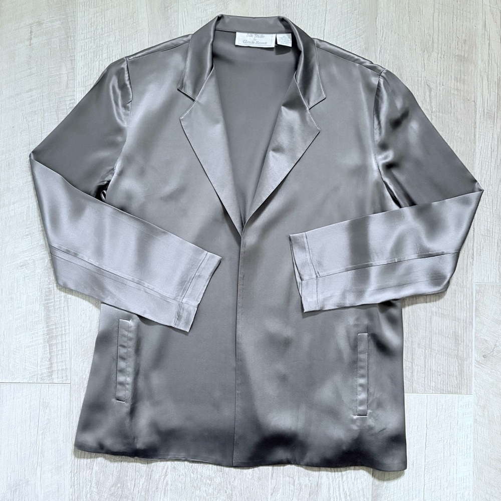 vintage silk blazer 🐰
